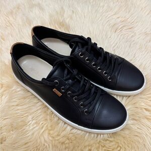Ecco Women’s Black Leather Sneakers New Without Tags NWOT Orig. $160 US Size 10